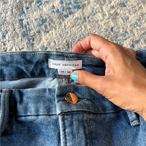 Good American distressed crop straight leg jeans size 14/32 - Picture 2 of 5